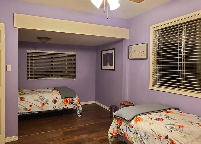 Holiday home Spacious House With Hot Tub Spa, To Enjoy Red Rock View, Near Amitabha Stupa, And Trails Sedona
