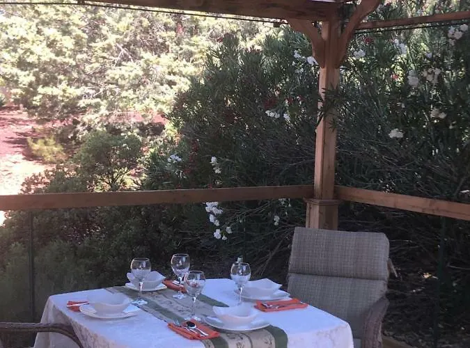 Holiday home Spacious House With Hot Tub Spa, To Enjoy Red Rock View, Near Amitabha Stupa, And Trails *